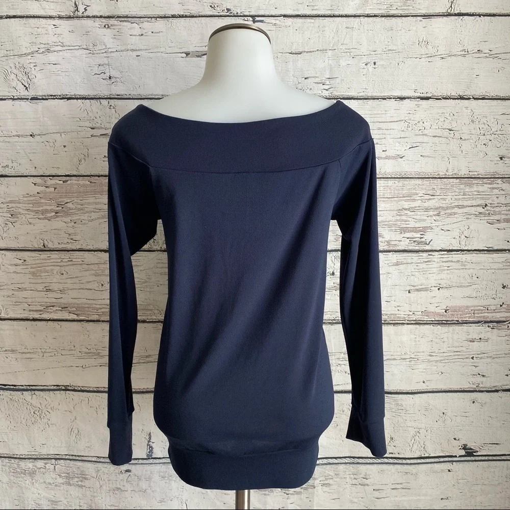 Dark blue The limited top